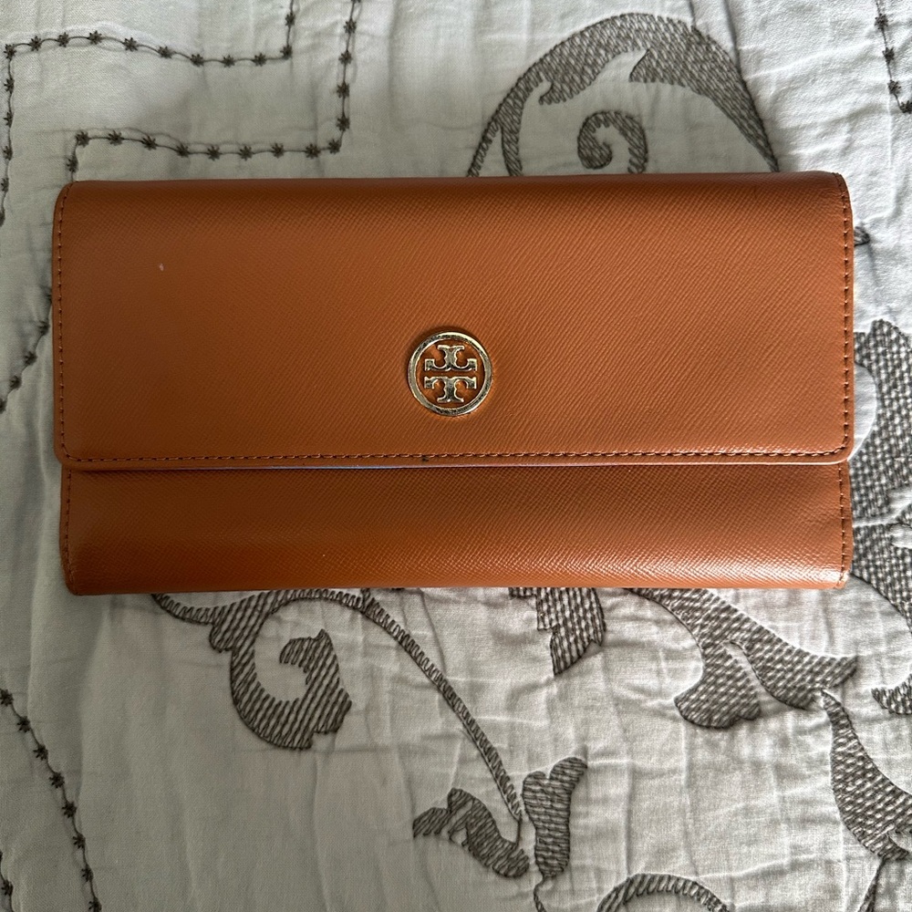Tory Burch Robinson Continental Wallet
